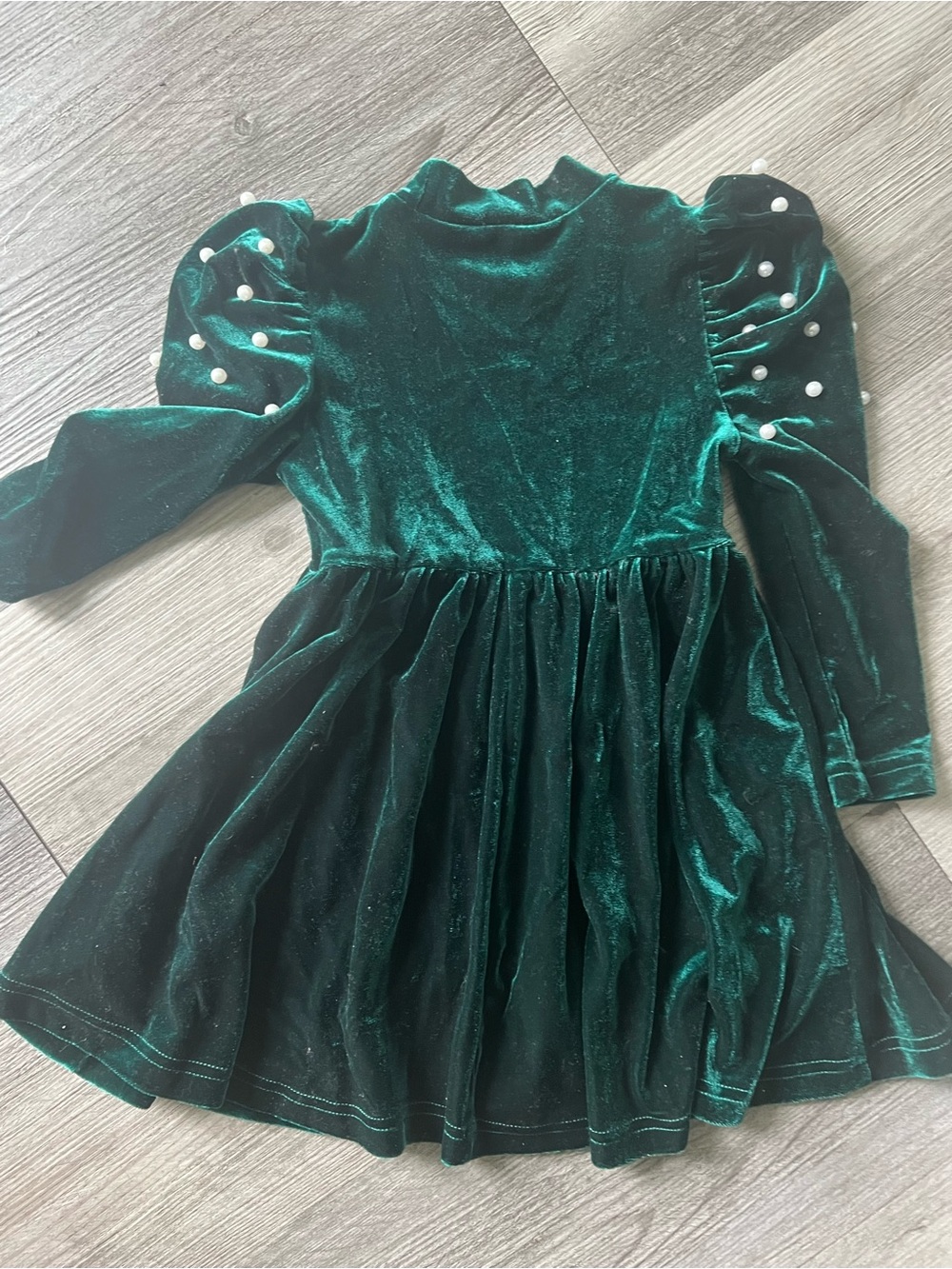 Emerald Green Velvet kid Dress with Pearl-Trim Puff Sleeves